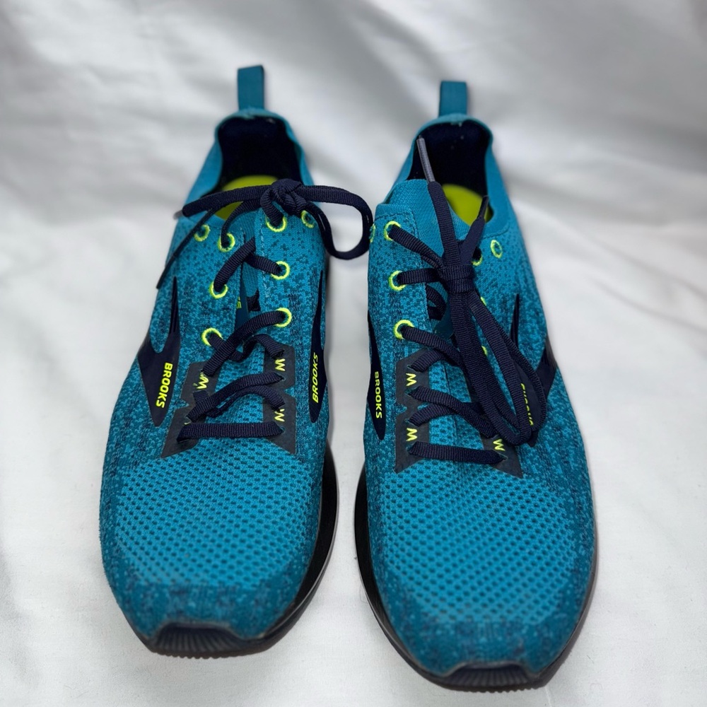 Brooks Men's Levitate 3 running shoes in the Blue/Navy/Nightlife size 10 - Picture 6 of 8